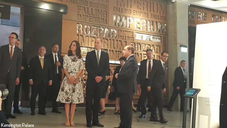 Kate Middleotn Gdansk Erdem Dress Royal Tour
