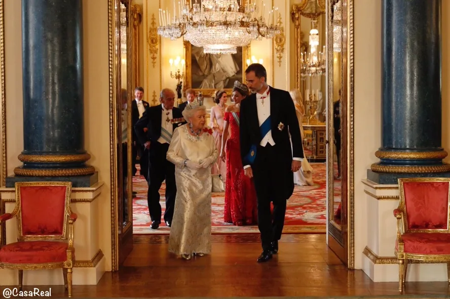 Kate Middleton Duchess Cambridge Pearl Diamond Tiara Princess