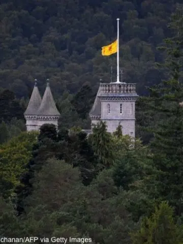 Day 2 Live Coverage: Queen Elizabeth II 1926 - 2022